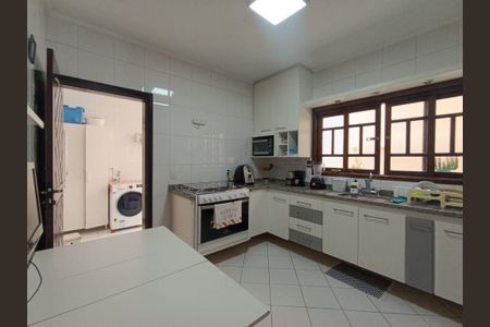 Casa à venda com 3 quartos, 175m² em Rio Pequeno, São Paulo