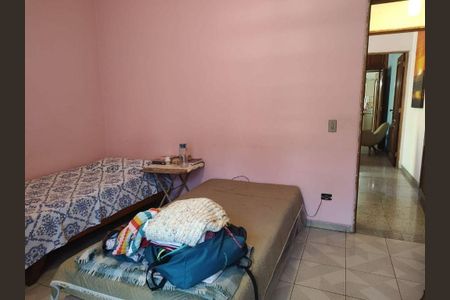 Casa à venda com 145m², 2 quartos e 3 vagas