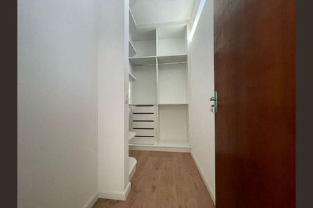 Casa à venda com 250m², 3 quartos e 2 vagas