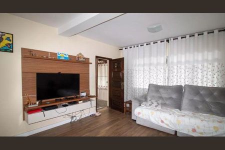 Casa à venda com 3 quartos, 229m² em Vila Gomes, São Paulo