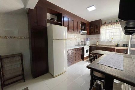 Casa à venda com 150m², 3 quartos e 2 vagas