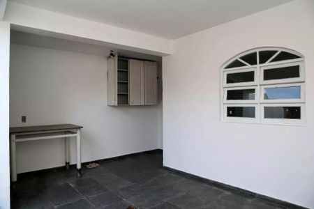 Casa à venda com 119m², 3 quartos e 2 vagas