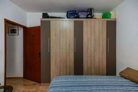 Casa à venda com 3 quartos, 185m² em Vila Pirajussara, São Paulo