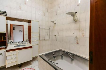 Casa à venda com 3 quartos, 185m² em Vila Pirajussara, São Paulo