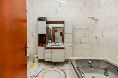 Casa à venda com 185m², 3 quartos e 5 vagas