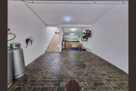 Casa à venda com 3 quartos, 180m² em Jardim Olympia, São Paulo