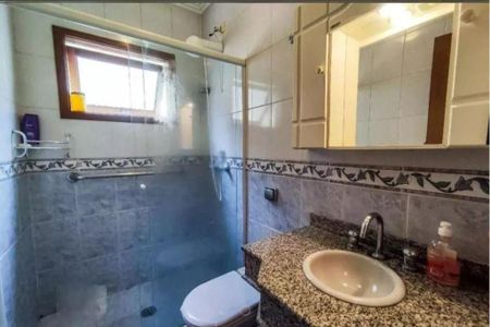 Casa à venda com 202m², 3 quartos e 3 vagas