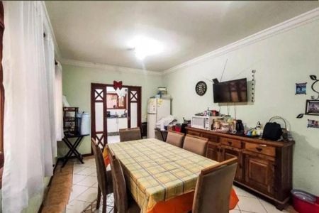Casa à venda com 202m², 3 quartos e 3 vagas