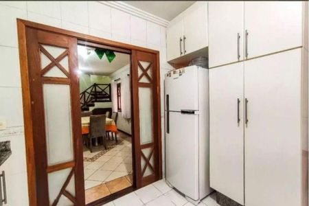 Casa à venda com 202m², 3 quartos e 3 vagas