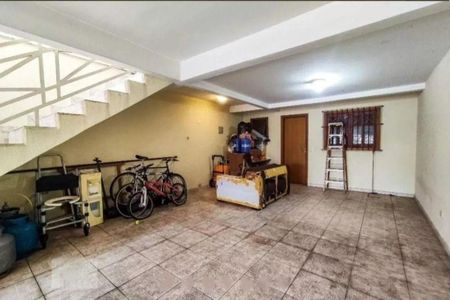 Casa à venda com 202m², 3 quartos e 3 vagas