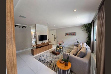 Casa à venda com 3 quartos, 113m² em Vila Pirajussara, São Paulo