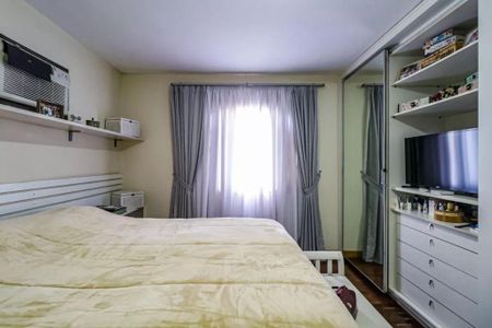 Casa à venda com 3 quartos, 198m² em Cidade dos Bandeirantes, São Paulo