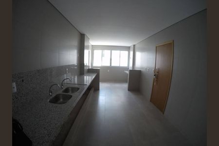 Apartamento à venda com 136m², 4 quartos e 3 vagas