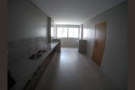 Apartamento à venda com 136m², 4 quartos e 3 vagas