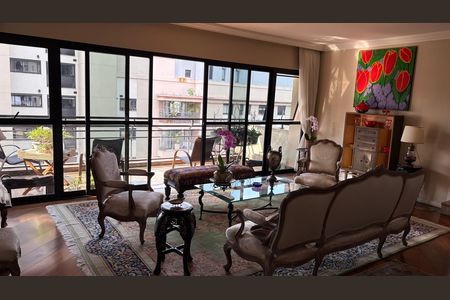 Apartamento à venda com 3 quartos, 240m² em Real Parque, São Paulo