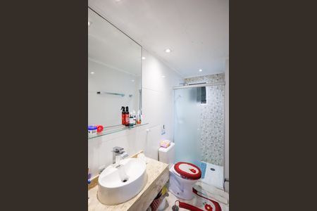 Apartamento à venda com 67m², 3 quartos e 1 vaga Apartamento à venda com 67m², 3 quartos e 1 vagaBanheiro Social