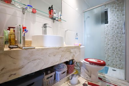 Banheiro Social de apartamento à venda com 3 quartos, 67m² em Jardim Ubirajara, São Paulo