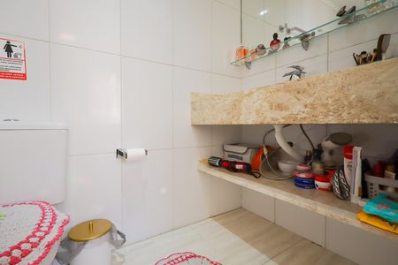 Apartamento à venda com 67m², 3 quartos e 1 vaga Apartamento à venda com 67m², 3 quartos e 1 vagaBanheiro da Suíte