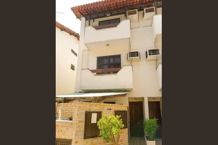 Casa à venda com 314m², 4 quartos e 3 vagas