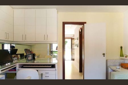 Casa à venda com 314m², 4 quartos e 3 vagas