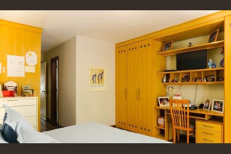 Casa à venda com 314m², 4 quartos e 3 vagas