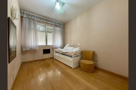 Apartamento à venda com 188m², 3 quartos e 2 vagas Apartamento à venda com 188m², 3 quartos e 2 vagasQuarto