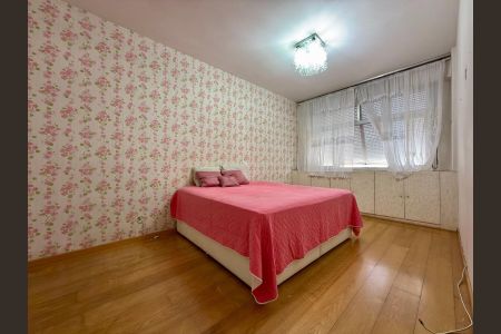 Apartamento à venda com 188m², 3 quartos e 2 vagas Apartamento à venda com 188m², 3 quartos e 2 vagasQuarto