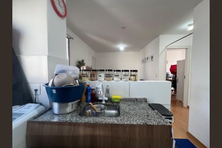 Cozinha de apartamento à venda com 2 quartos, 44m² em Trevo, Belo Horizonte
