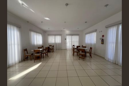 Apartamento à venda com 44m², 2 quartos e 1 vaga Apartamento à venda com 44m², 2 quartos e 1 vagaÁrea comum - Salão de festas