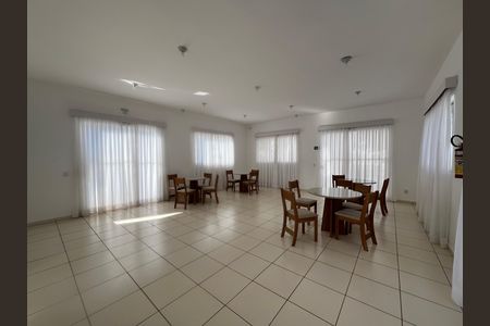 Apartamento à venda com 44m², 2 quartos e 1 vaga Apartamento à venda com 44m², 2 quartos e 1 vagaÁrea comum - Salão de festas