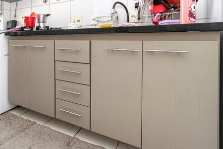 Apartamento para alugar com 55m², 2 quartos e 1 vaga Apartamento para alugar com 55m², 2 quartos e 1 vagaCozinha - Armários