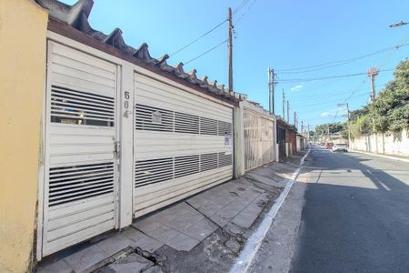 Casa à venda com 225m², 2 quartos e 2 vagasFachada