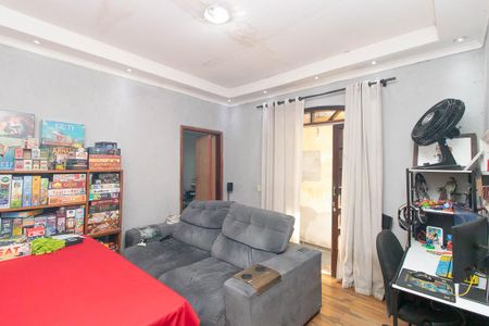 Casa à venda com 225m², 2 quartos e 2 vagasSala