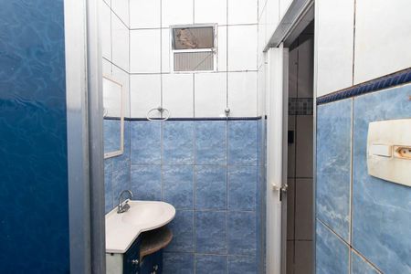 Casa à venda com 225m², 2 quartos e 2 vagasBanheiro 2