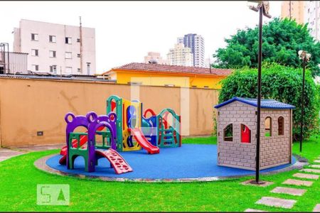 Apartamento à venda com 74m², 2 quartos e 1 vaga Apartamento à venda com 74m², 2 quartos e 1 vagaÁrea comum - Playground