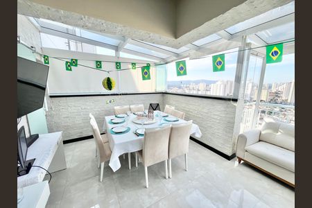 Apartamento à venda com 105m², 2 quartos e 2 vagas Apartamento à venda com 105m², 2 quartos e 2 vagasVaranda gourmet