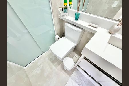 Apartamento à venda com 105m², 2 quartos e 2 vagas Apartamento à venda com 105m², 2 quartos e 2 vagasBanheiro Varanda gourmet