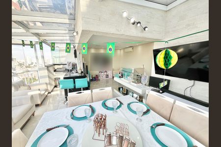 Apartamento à venda com 105m², 2 quartos e 2 vagas Apartamento à venda com 105m², 2 quartos e 2 vagasVaranda gourmet