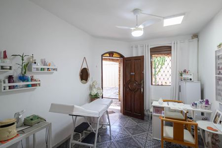 Sala de casa à venda com 4 quartos, 360m² em Serrano, Belo Horizonte