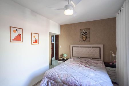 Casa à venda com 360m², 4 quartos e 3 vagas Casa à venda com 360m², 4 quartos e 3 vagasSuíte
