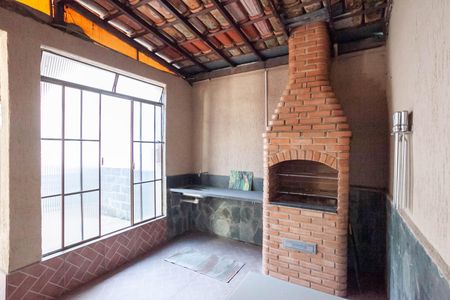 Casa à venda com 360m², 4 quartos e 3 vagas Casa à venda com 360m², 4 quartos e 3 vagasChurrasqueira