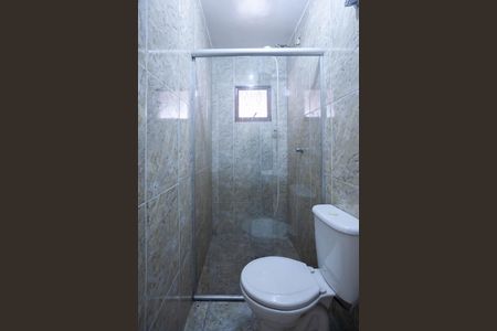 Casa à venda com 360m², 4 quartos e 3 vagas Casa à venda com 360m², 4 quartos e 3 vagasEdícula - Banheiro da suíte