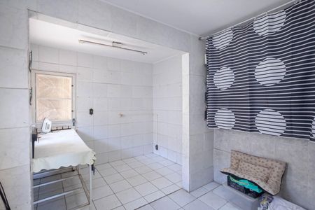 Casa à venda com 360m², 4 quartos e 3 vagas Casa à venda com 360m², 4 quartos e 3 vagasQuarto de serviço