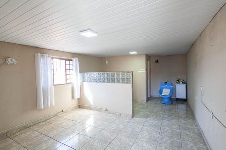 Casa à venda com 360m², 4 quartos e 3 vagas Casa à venda com 360m², 4 quartos e 3 vagasReversível