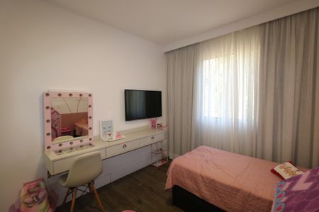 Apartamento à venda com 156m², 3 quartos e 1 vaga Apartamento à venda com 156m², 3 quartos e 1 vagaQuarto 2