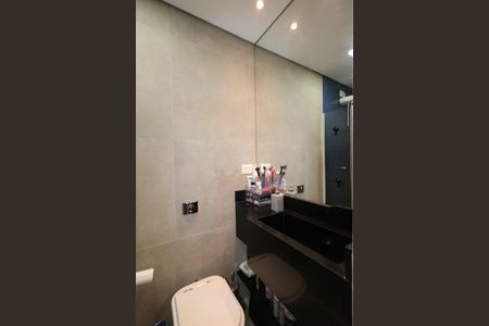 Apartamento à venda com 156m², 3 quartos e 1 vaga Apartamento à venda com 156m², 3 quartos e 1 vagaBanheiro da Suíte