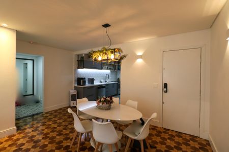 Apartamento à venda com 156m², 3 quartos e 1 vaga Apartamento à venda com 156m², 3 quartos e 1 vagaSala
