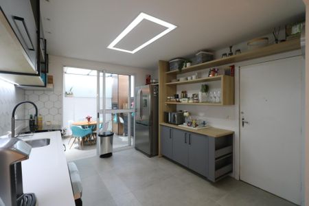 Apartamento à venda com 156m², 3 quartos e 1 vaga Apartamento à venda com 156m², 3 quartos e 1 vagaCozinha