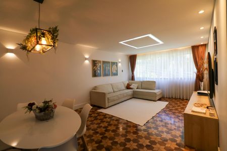 Apartamento à venda com 156m², 3 quartos e 1 vaga Apartamento à venda com 156m², 3 quartos e 1 vagaSala