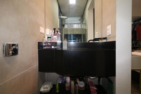 Apartamento à venda com 156m², 3 quartos e 1 vaga Apartamento à venda com 156m², 3 quartos e 1 vagaBanheiro da Suíte